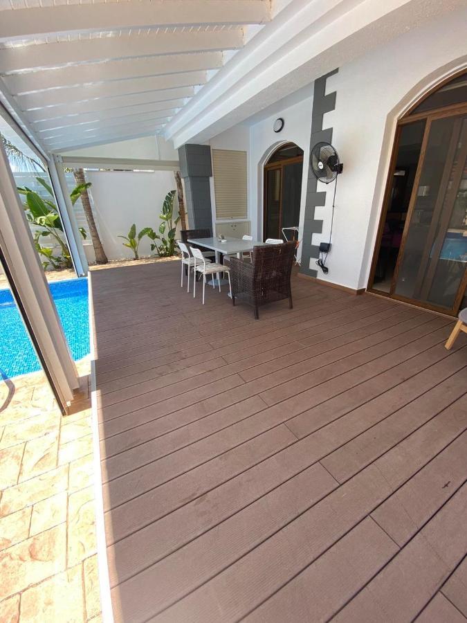 Villa Angel - Exotic Villa 200M From Beach Paralimni Bagian luar foto