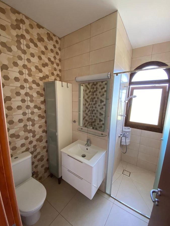 Villa Angel - Exotic Villa 200M From Beach Paralimni Bagian luar foto